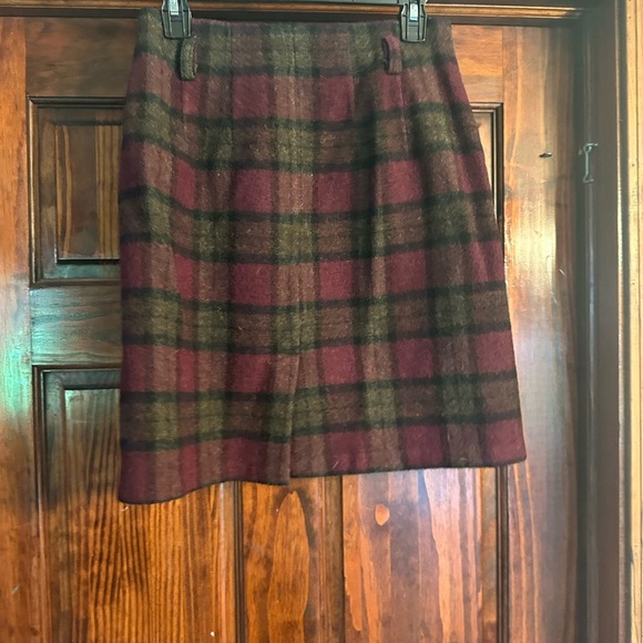Eddie Bauer Burgundy and Olive Plaid Wool Mini Skirt - Picture 1 of 4